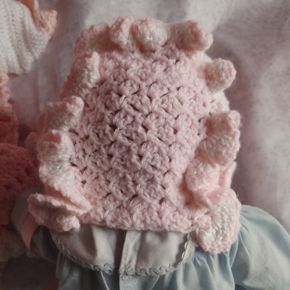 handmade crochet pink baby bonnet hat. very soft. - Picture 3 of 4